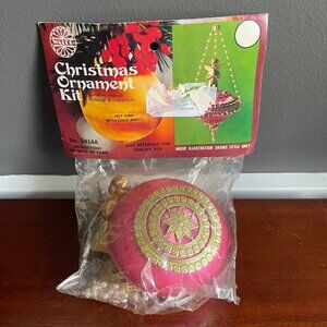 Vintage Walco Christmas Ornament Kit Gold Angel Hot Pink Saturn Sequin Beads NOS
